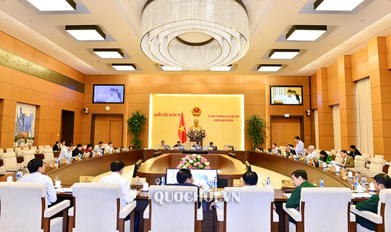 Khẩn trương phân bổ vốn, bảo đảm tiến độ triển khai các dự án quan trọng quốc gia